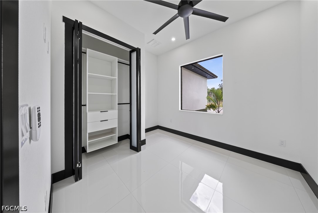 4 Bed SingleFamilyResidence for Sale in Lehigh Acres, photo 38