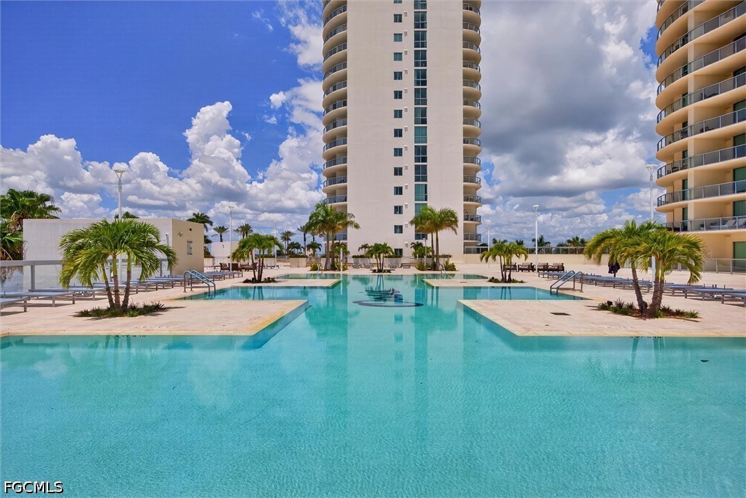 2 Bed Waterfront Home for Sale in Oasis, photo 38