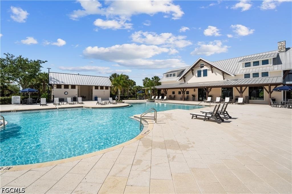 3 Bed SingleFamilyResidence for Sale in Northridge, photo 38