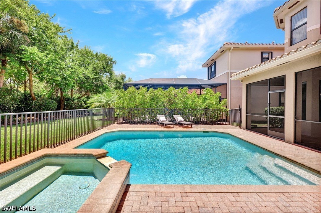 5 Bed Pool Home for Sale in Marbella Isles, photo 38