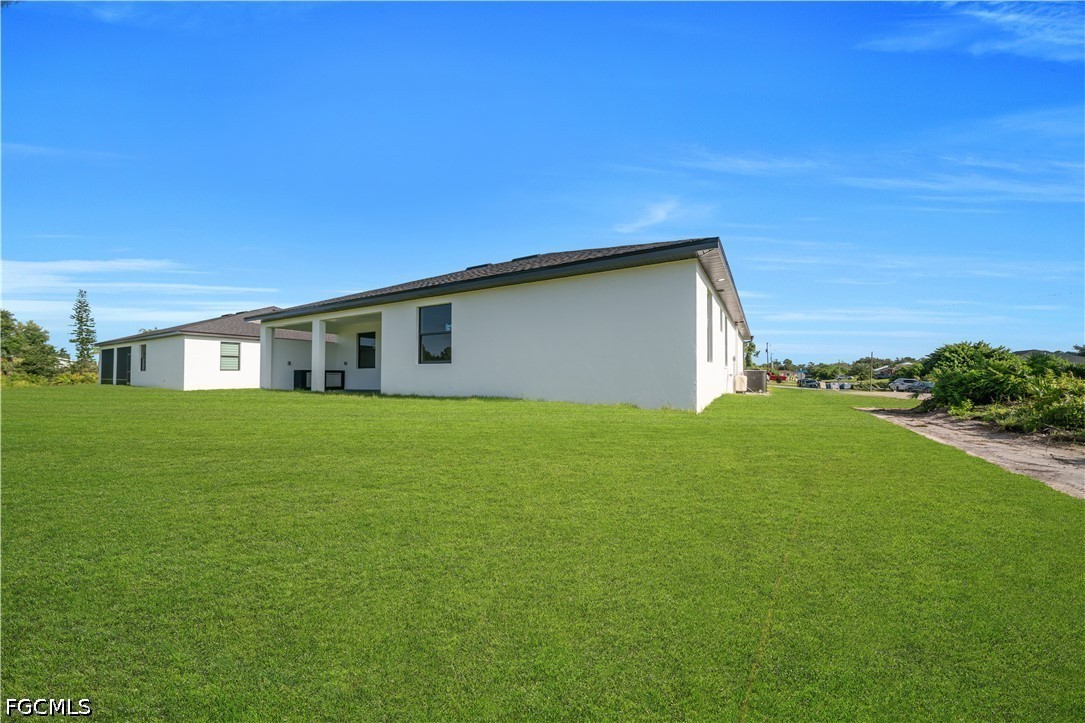 3 Bed Waterfront Home for Sale in Lehigh Acres, photo 38