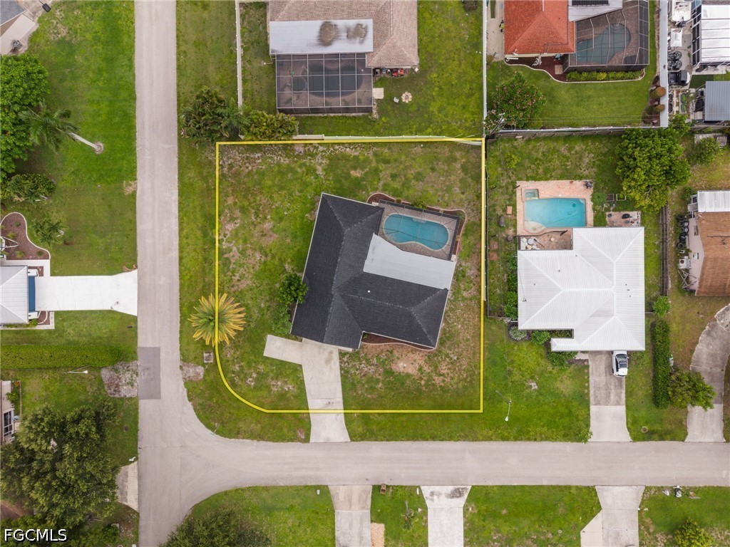 3 Bed Pool Home for Sale in Cape Coral, photo 38