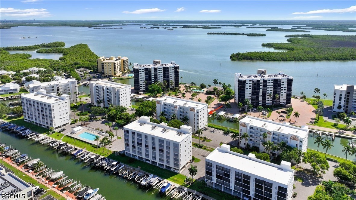 2 Bed Waterfront Home for Sale in Casa Marina, photo 38