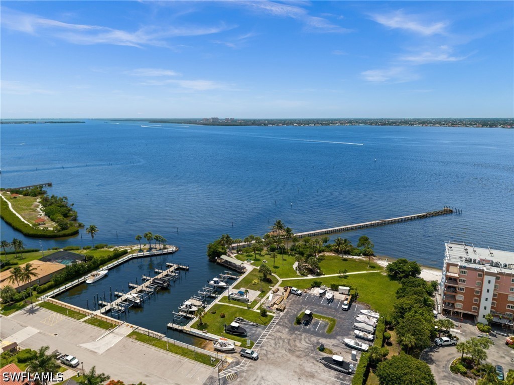 3 Bed Waterfront Home for Sale in Fort Myers, photo 38