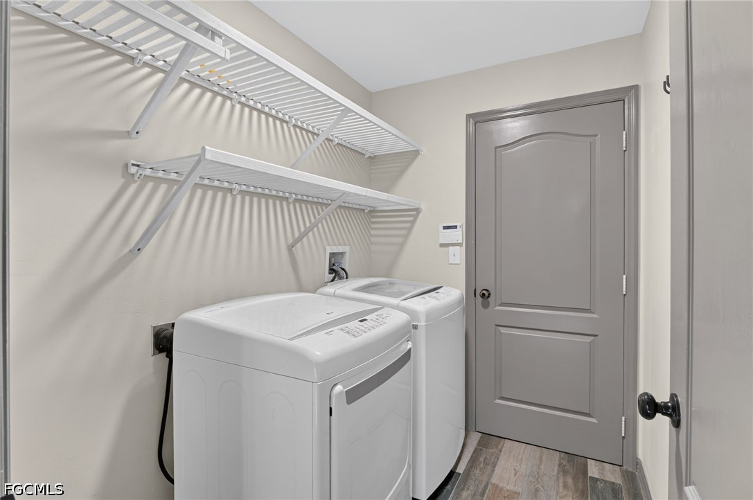 3 Bed SingleFamilyResidence for Sale in Cape Coral, photo 38