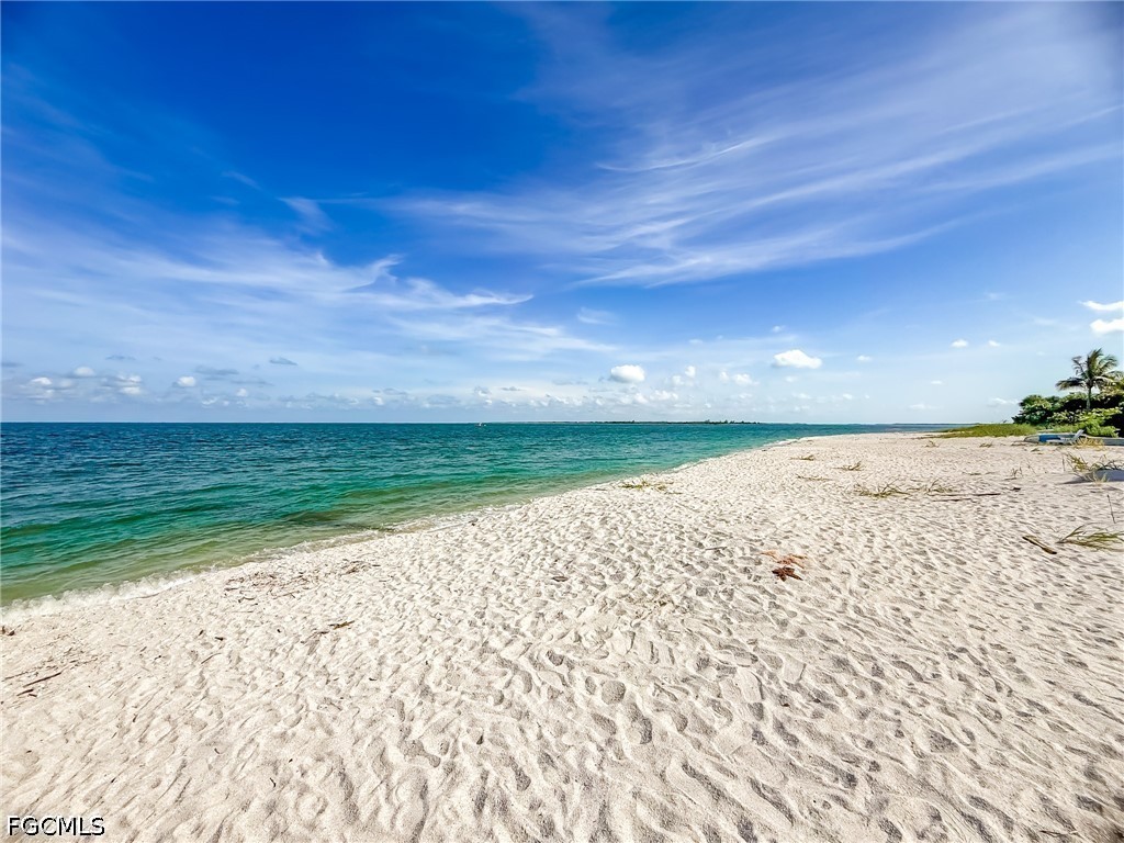 2 Bed SingleFamilyResidence for Sale in Upper Captiva, photo 38