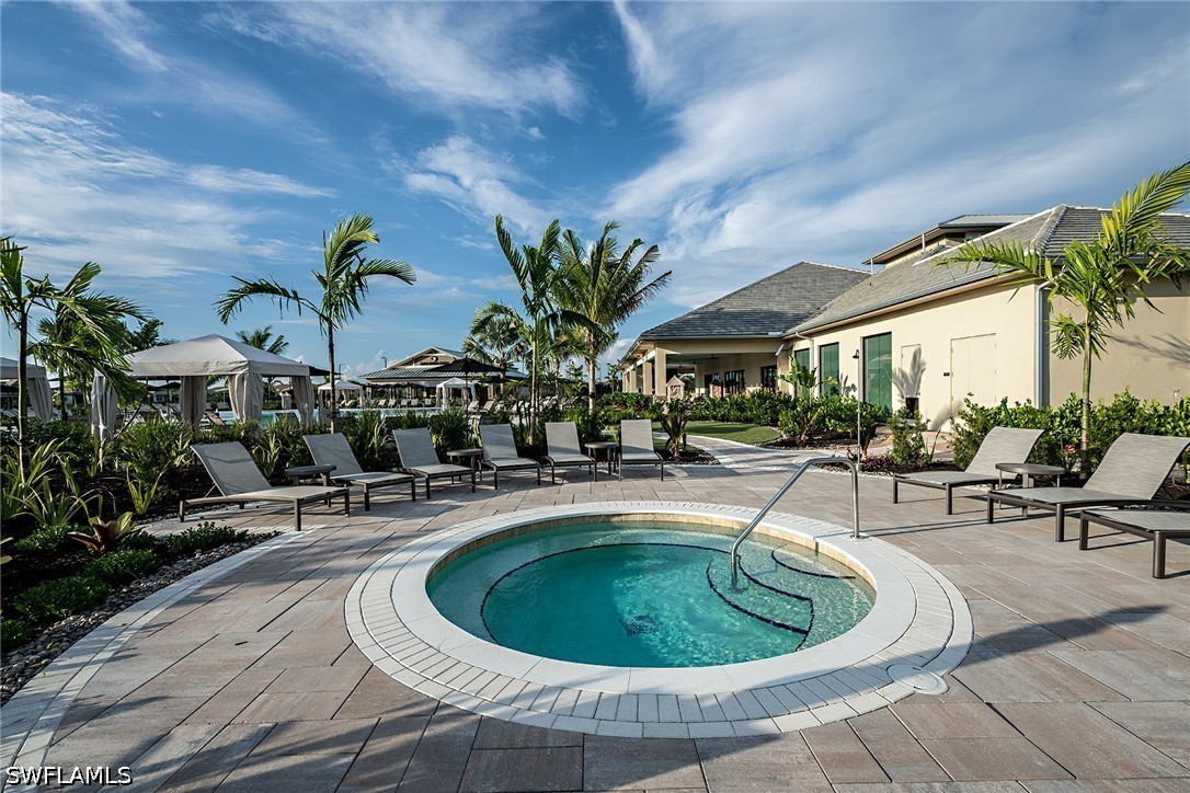 2 Bed Waterfront Home for Sale in Naples, photo 38