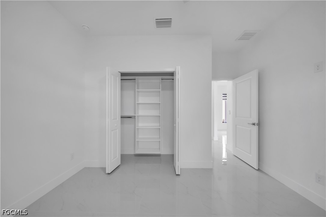 3 Bed SingleFamilyResidence for Sale in Cape Coral, photo 38