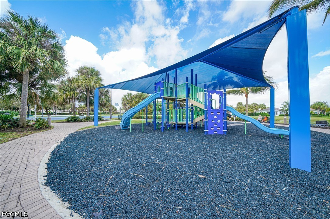3 Bed Pool Home for Sale in Sandoval, photo 38