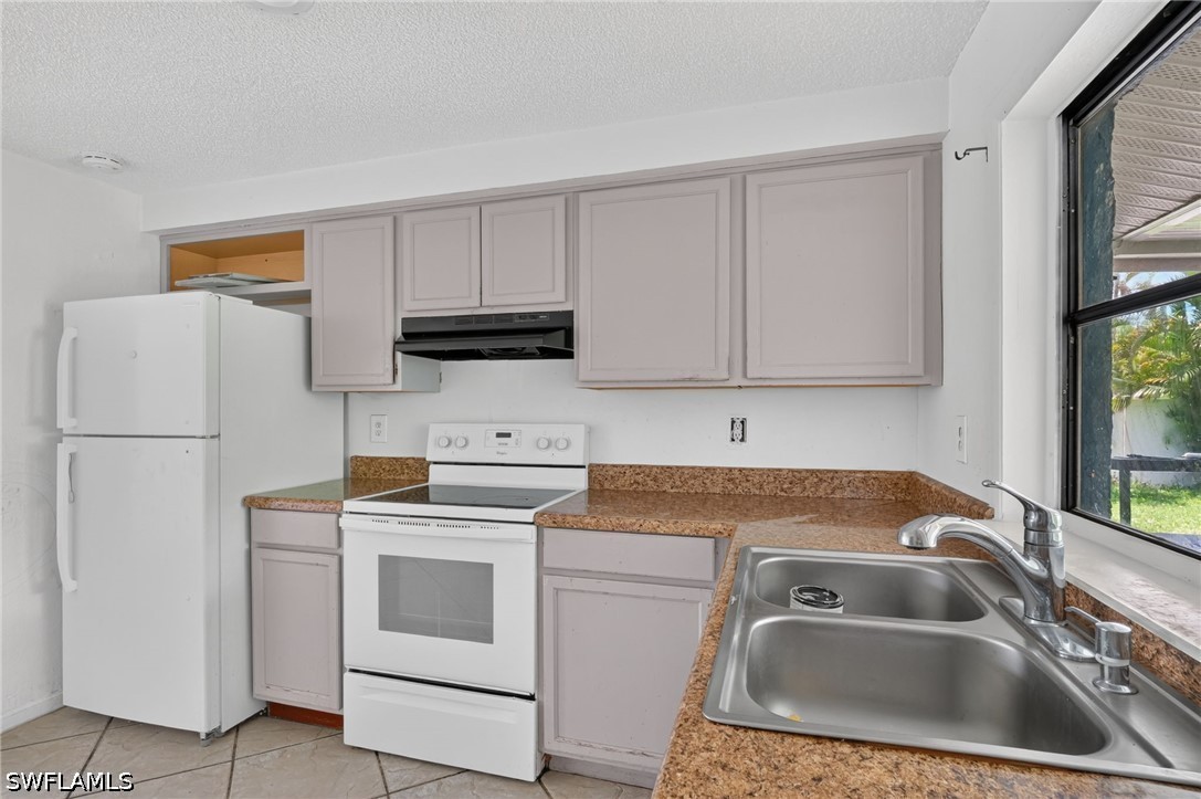 4 Bed Duplex for Sale in Naples Park, photo 38