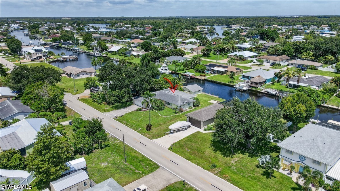 3 Bed Waterfront Home for Sale in Fort Myers, photo 38