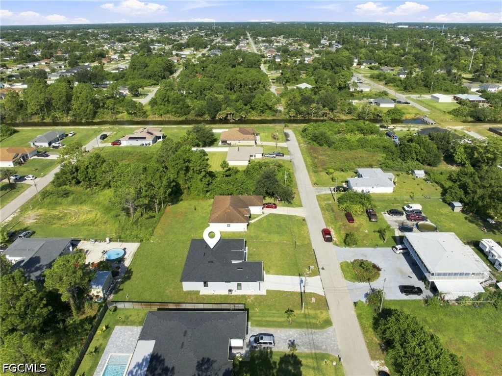 4 Bed SingleFamilyResidence for Sale in Lehigh Acres, photo 38