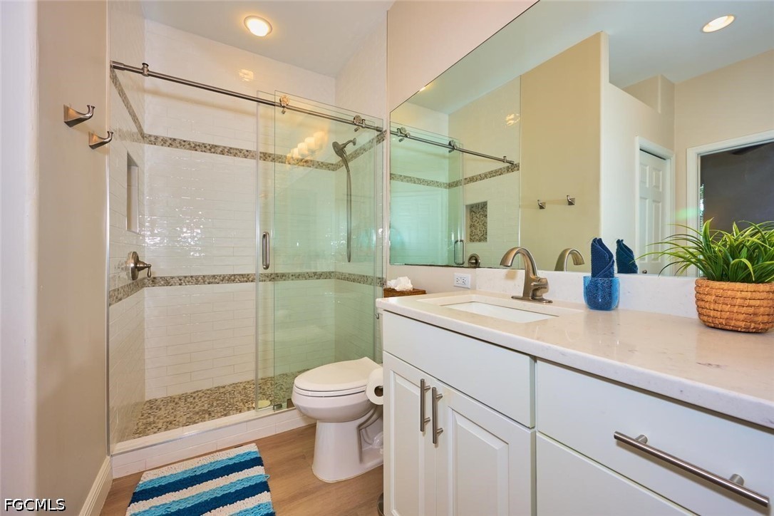 2 Bed Waterfront Home for Sale in Fort Myers, photo 38
