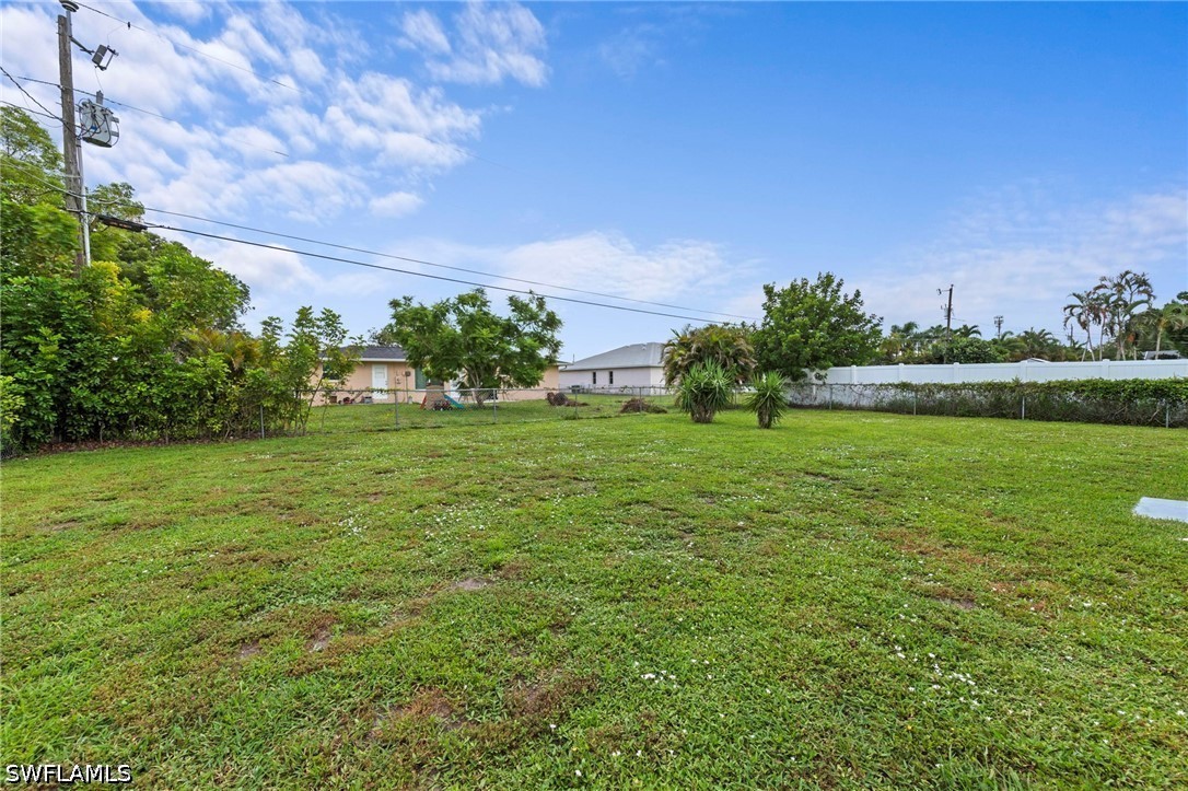 3 Bed SingleFamilyResidence for Sale in Cape Coral, photo 38