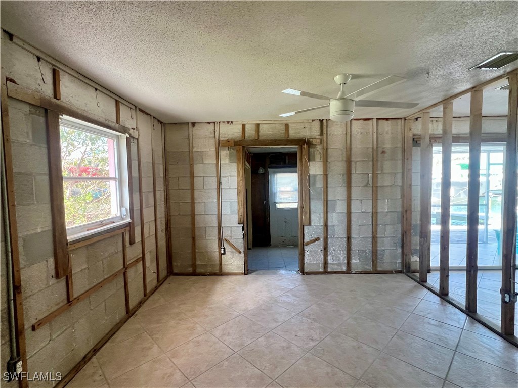 2 Bed Waterfront Home for Sale in Matlacha, photo 39