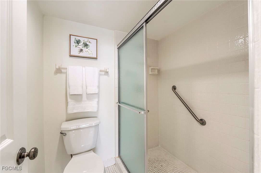 2 Bed Waterfront Home for Sale in The Palms Of Bay Beach, FL — photo 39
