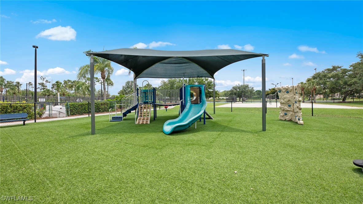 4 Bed Pool Home for Sale in Stoneybrook, photo 39