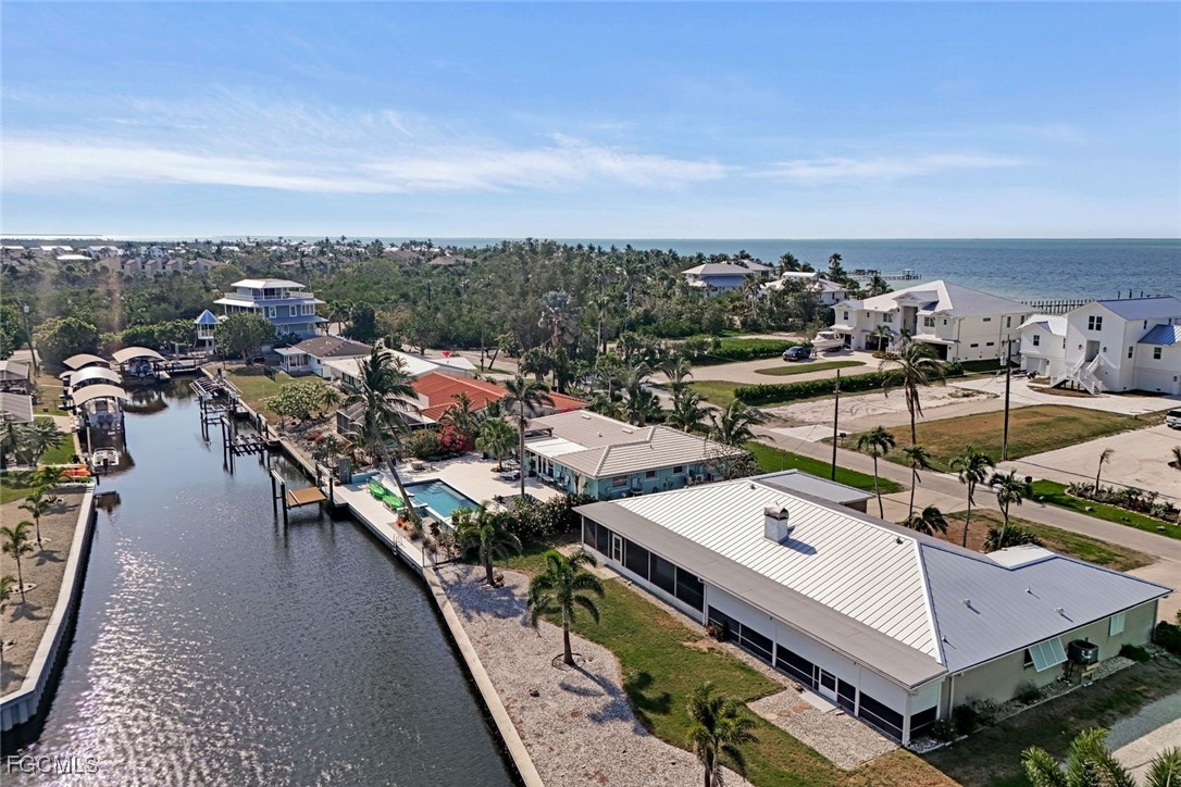 2 Bed Waterfront Home for Sale in Bokeelia, photo 39