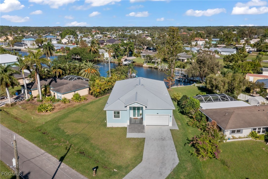 3 Bed Waterfront Home for Sale in Fort Myers, FL — photo 39