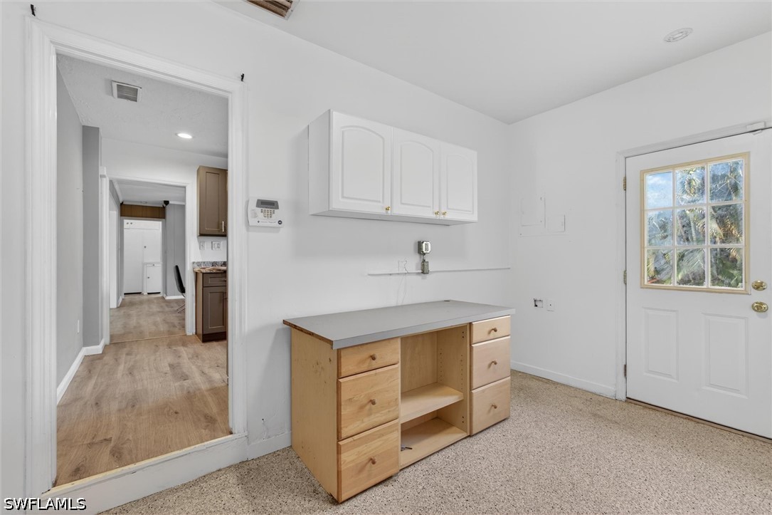2 Bed SingleFamilyResidence for Sale in Allen Park, photo 39