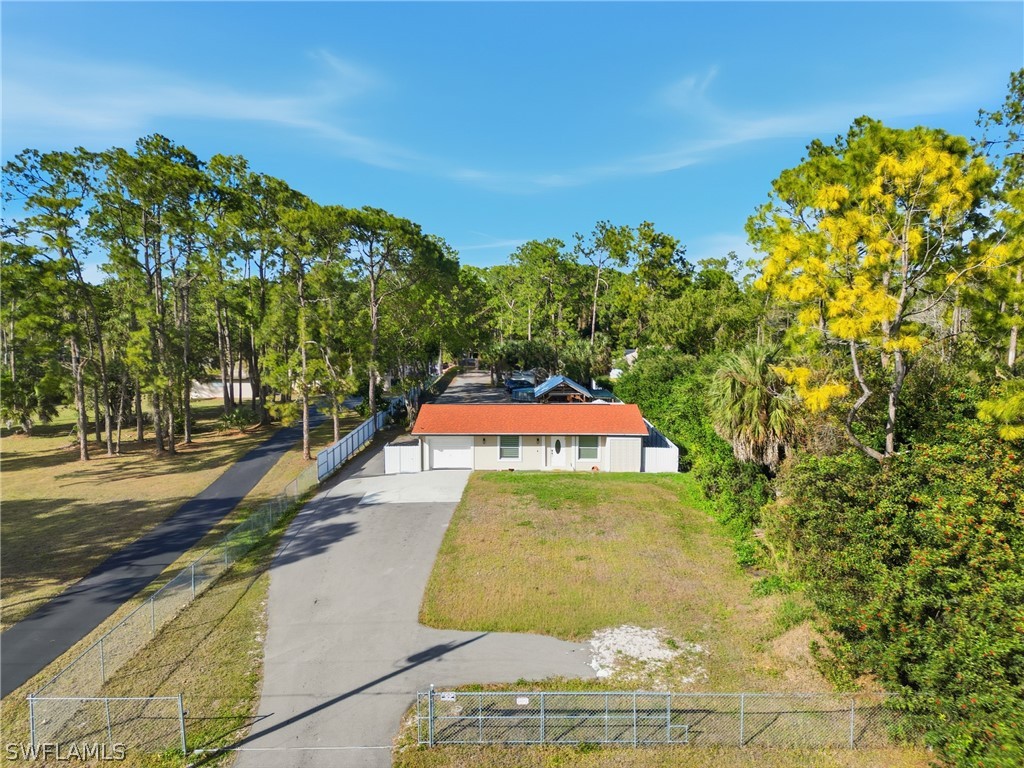 2 Bed SingleFamilyResidence for Sale in Naples, photo 39
