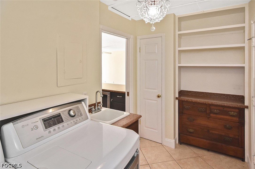 2 Bed Waterfront Home for Sale in Fort Myers, photo 39