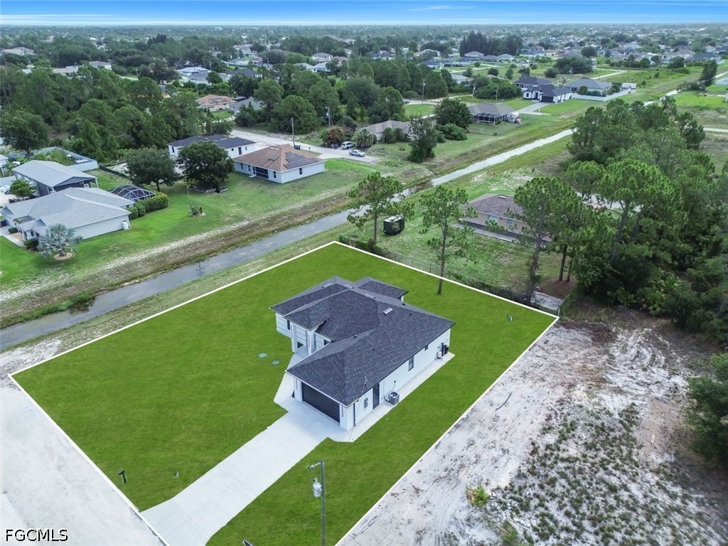 4 Bed SingleFamilyResidence for Sale in Lehigh Acres, photo 39