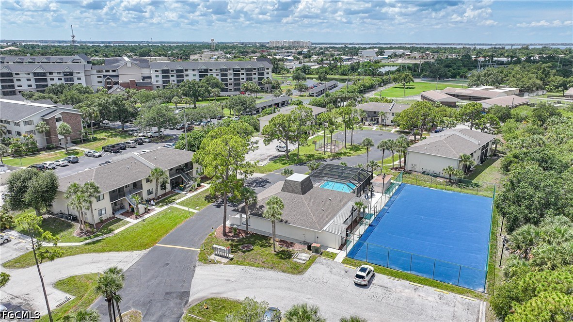 2 Bed Condominium for Sale in Westchester, photo 39