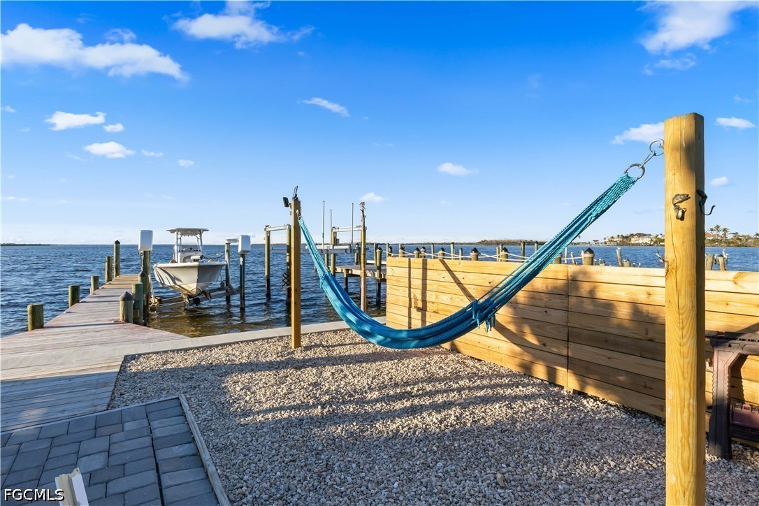 2 Bed Waterfront Home for Sale in Matlacha, FL, $399,900 — photo 39