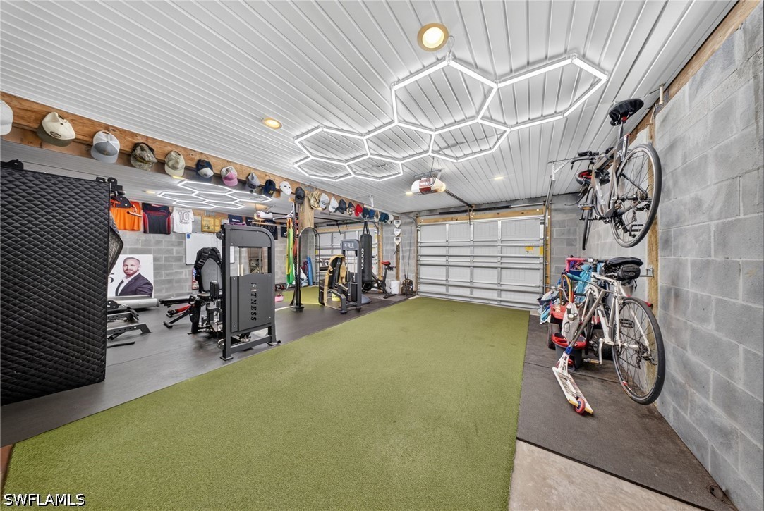 3 Bed SingleFamilyResidence for Sale in Logan Woods, FL — photo 39