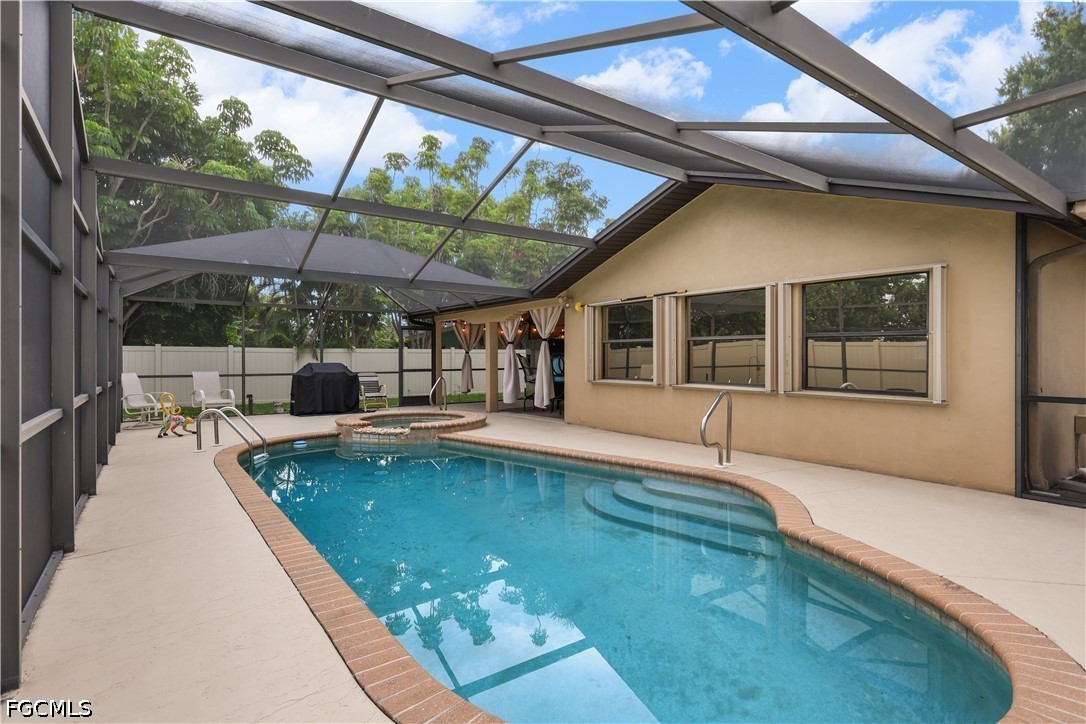3 Bed Pool Home for Sale in Cape Coral, photo 39