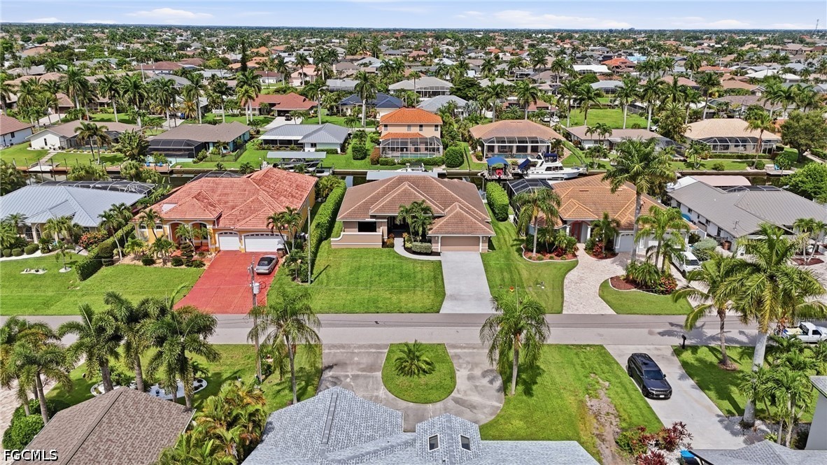 3 Bed Pool Home for Sale in Cape Coral, photo 39