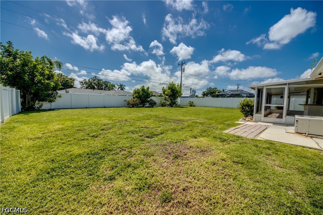 2 Bed SingleFamilyResidence for Sale in Cape Coral, photo 39