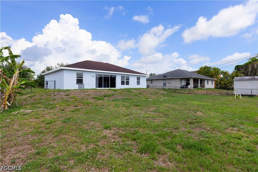 3 Bed SingleFamilyResidence for Sale in Lehigh Acres, photo 39