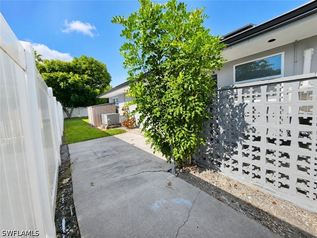3 Bed SingleFamilyResidence for Sale in Cape Coral, photo 39