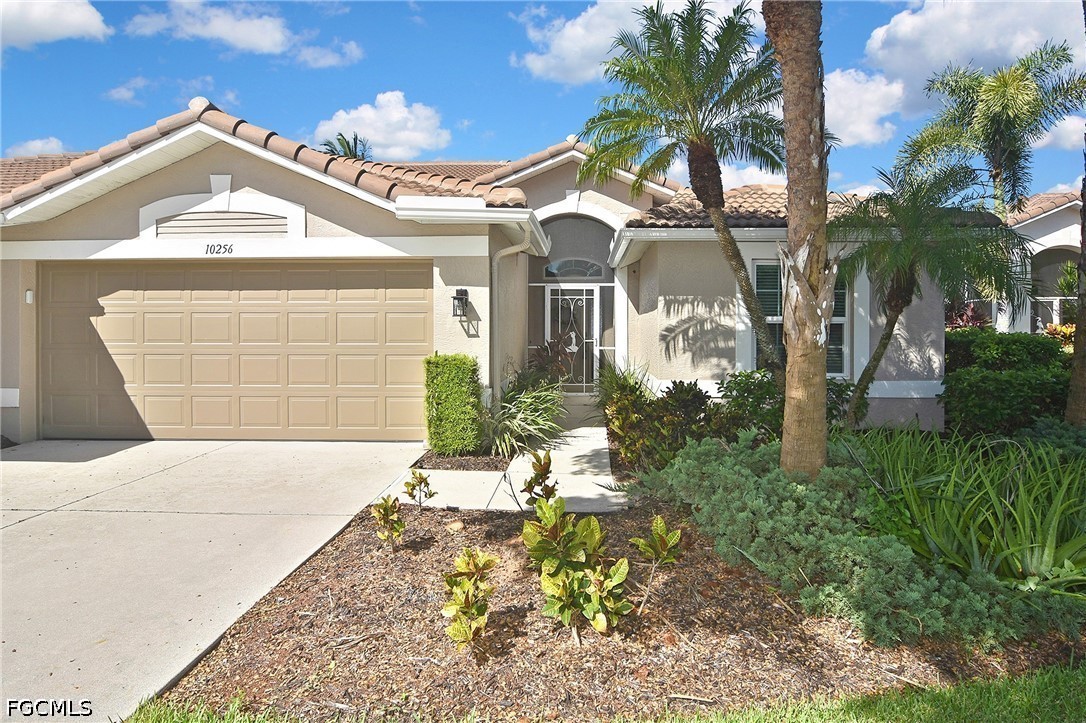 2 Bed Waterfront Home for Sale in Lakemont, photo 39