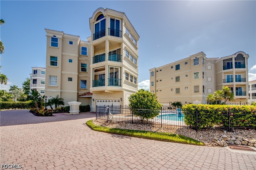 3 Bed Condominium for Sale in Harbour Landings, photo 39