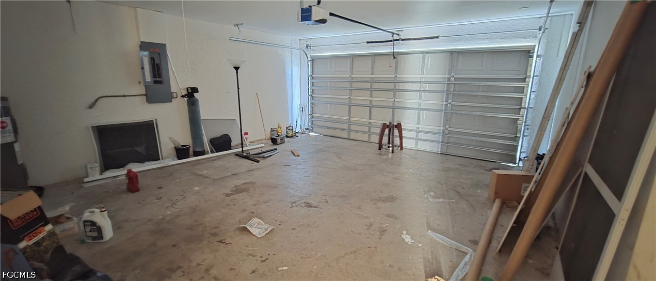 3 Bed SingleFamilyResidence for Sale in Cape Coral, photo 39