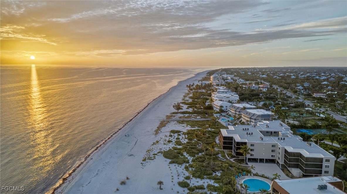 2 Bed Waterfront Home for Sale in Sanibel, photo 40