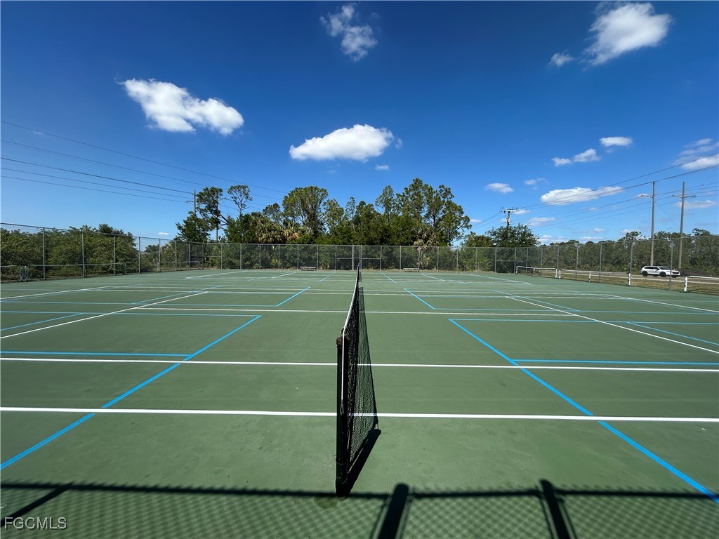 4 Bed SingleFamilyResidence for Sale in Deep Creek, FL — photo 40
