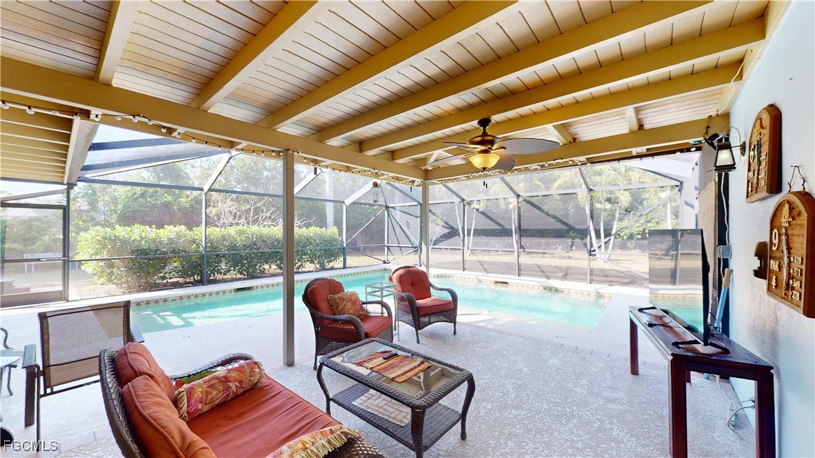 3 Bed Pool Home for Sale in Meadows, photo 40