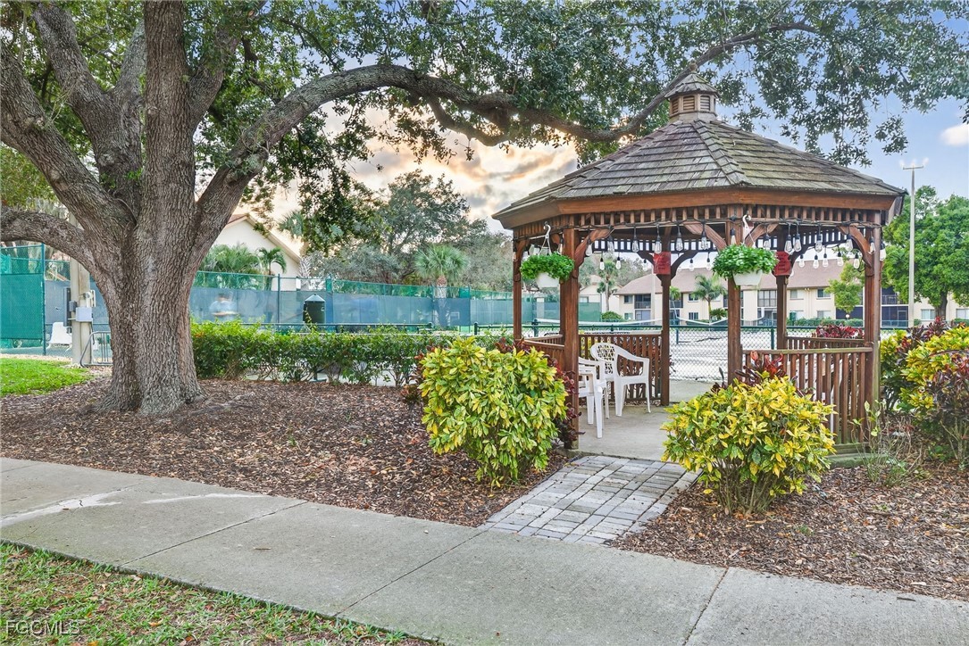 2 Bed Condominium for Sale in Fort Myers, FL, $150,000 — photo 40