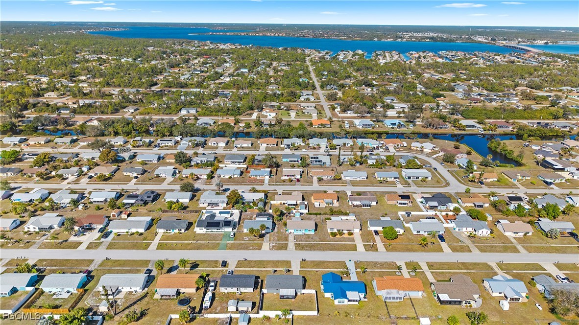 2 Bed SingleFamilyResidence for Sale in Gulf Cove, photo 40