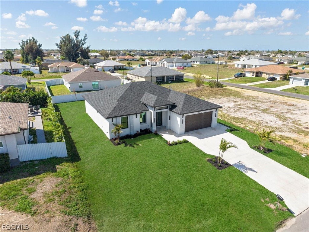 3 Bed SingleFamilyResidence for Sale in Cape Coral, photo 40