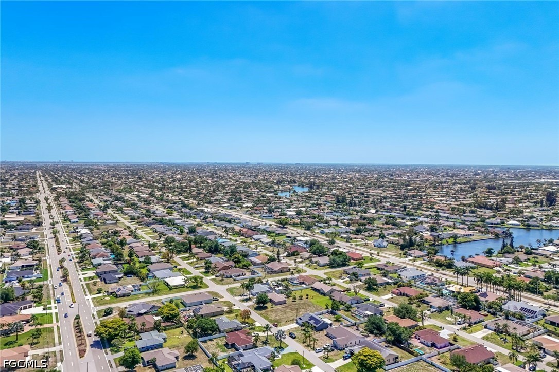 3 Bed Pool Home for Sale in Cape Coral, photo 40