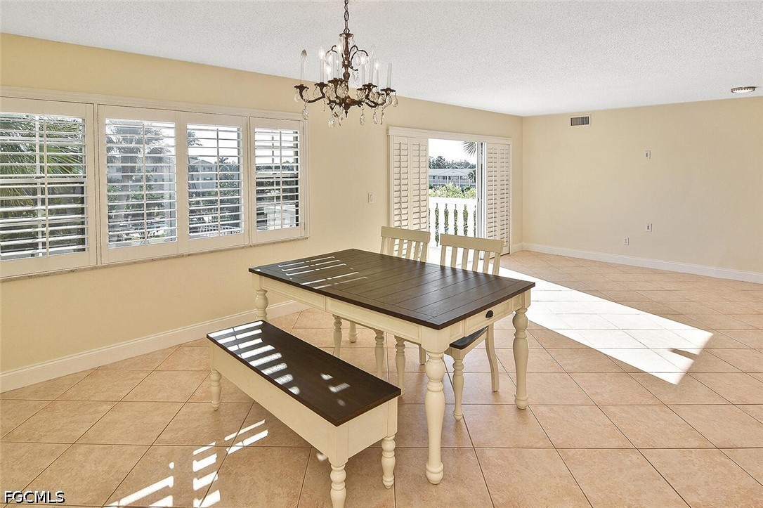 2 Bed Waterfront Home for Sale in Fort Myers, photo 40