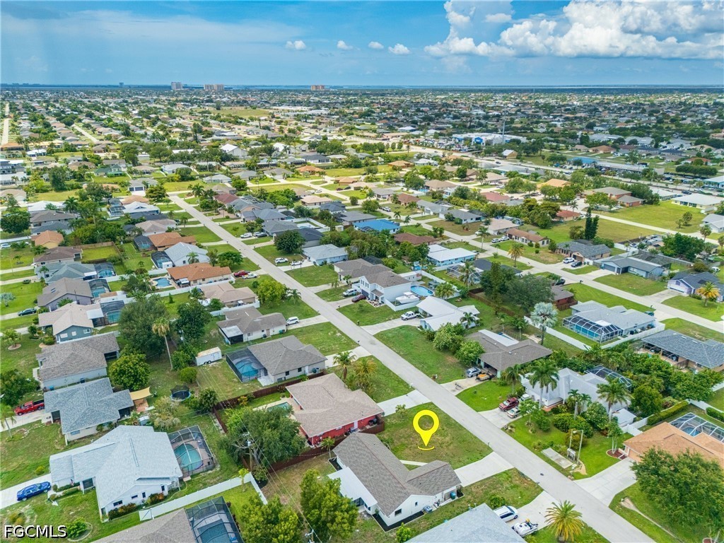 3 Bed SingleFamilyResidence for Sale in Cape Coral, photo 40