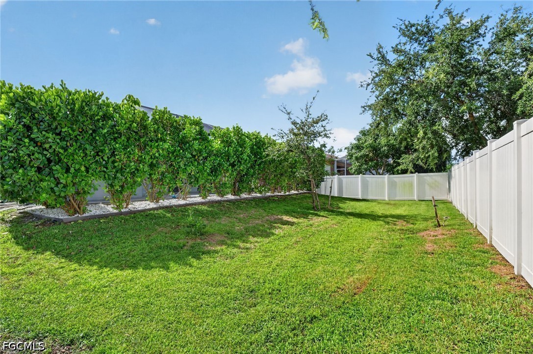 3 Bed Pool Home for Sale in Cape Coral, photo 40