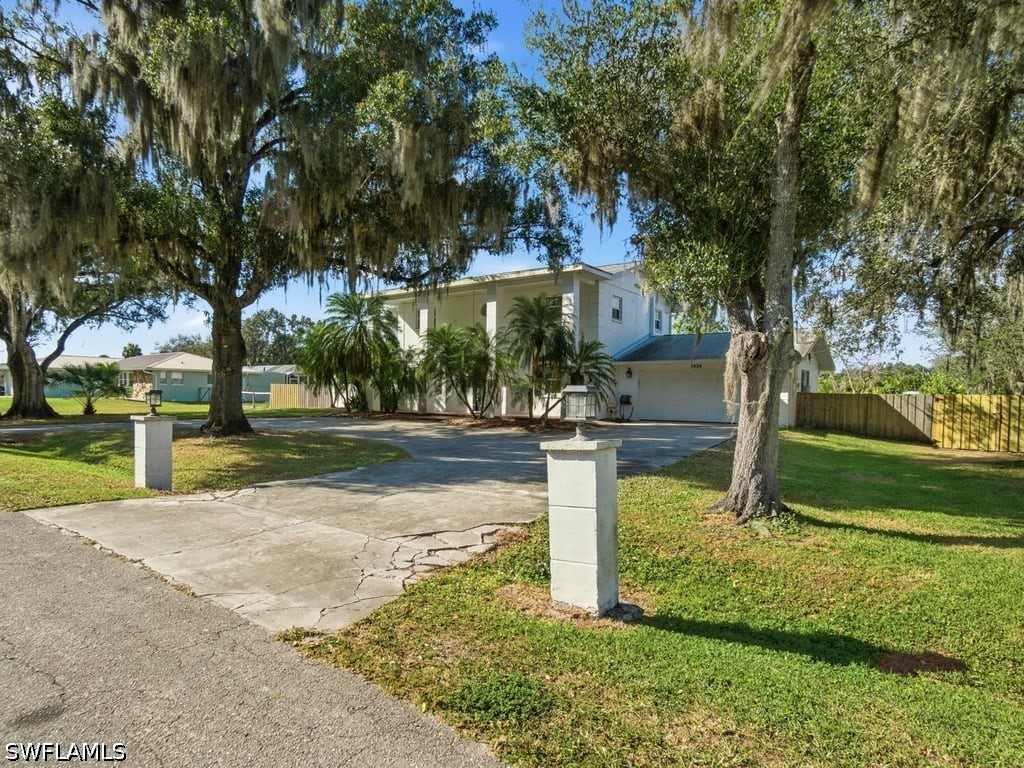 3 Bed Pool Home for Sale in Fort Myers, FL, $3,950 — photo 40