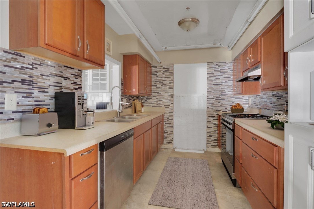 6 Bed SingleFamilyResidence for Sale in Naples Park, FL — photo 40